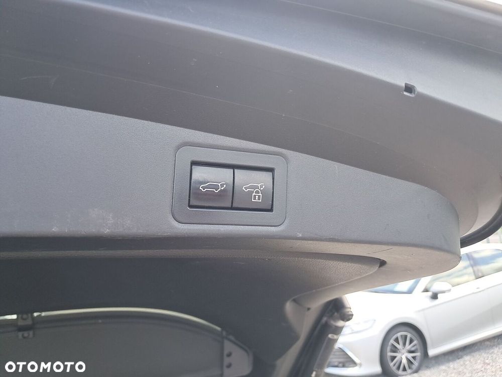 Toyota Corolla 1.8 Hybrid Style - 19