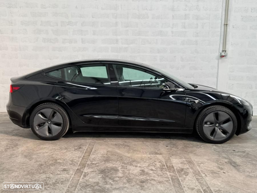 Tesla Model 3 Standard Range Plus RWD - 3