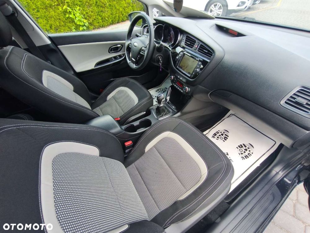 Kia Ceed - 9