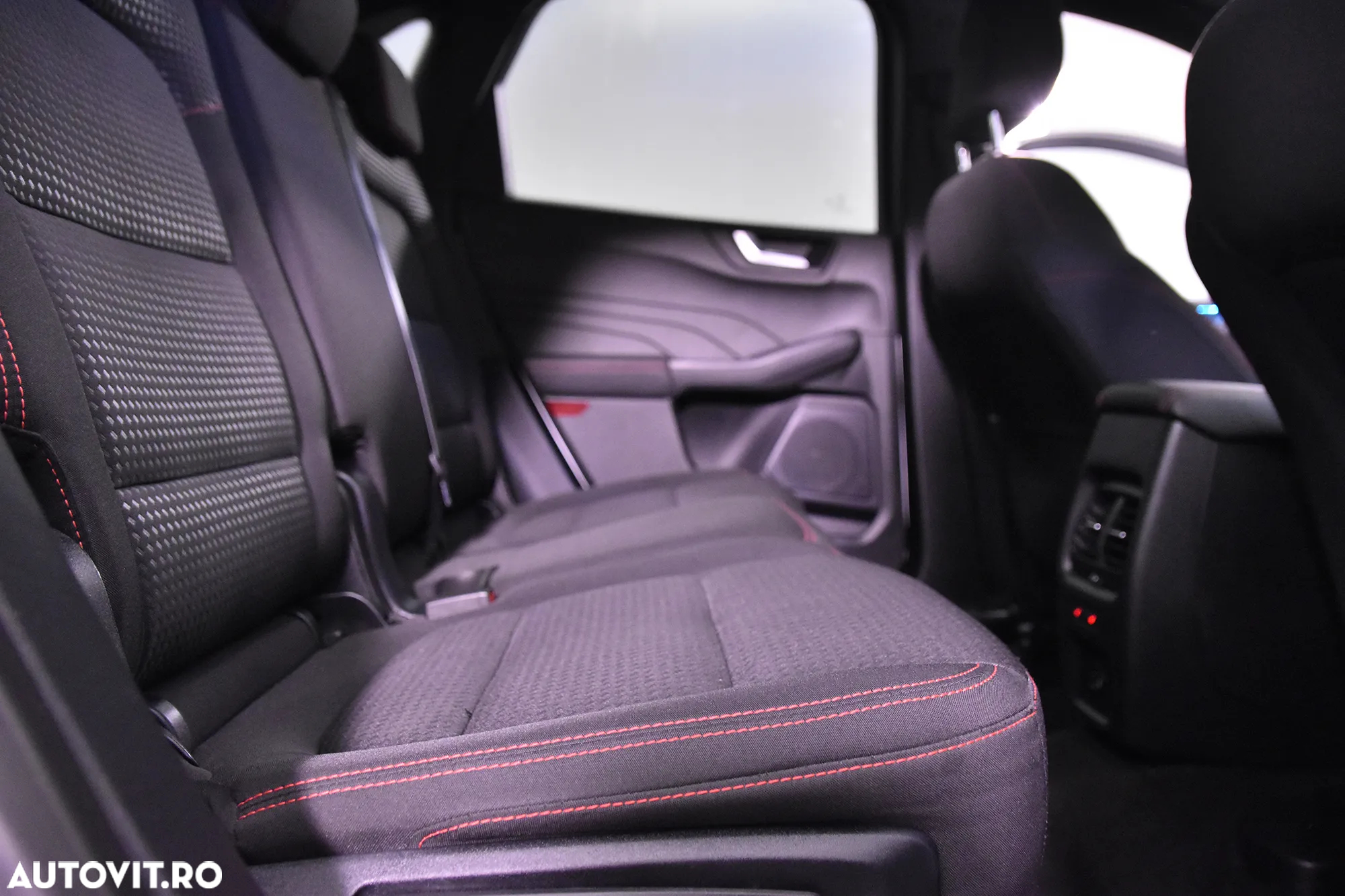 Ford Kuga 2.0 EcoBlue A8 AWD ST Line - 12