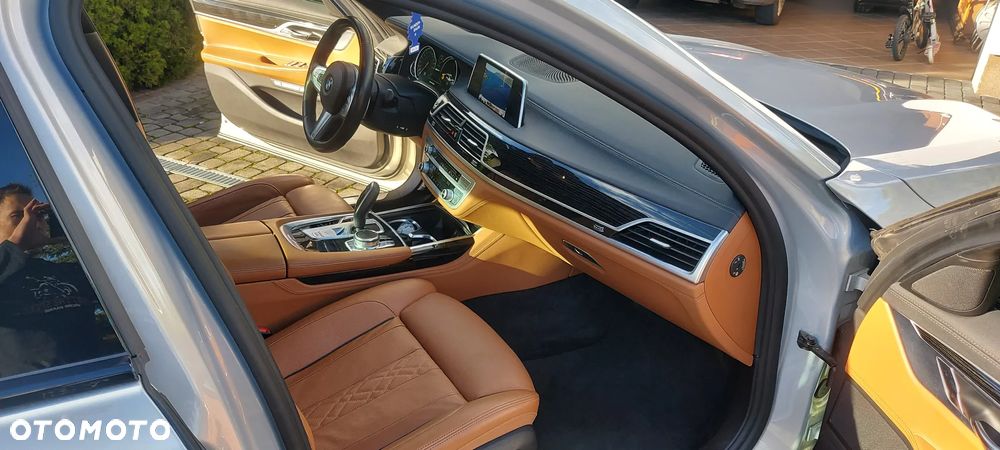 BMW Seria 7 740e iPerformance - 8