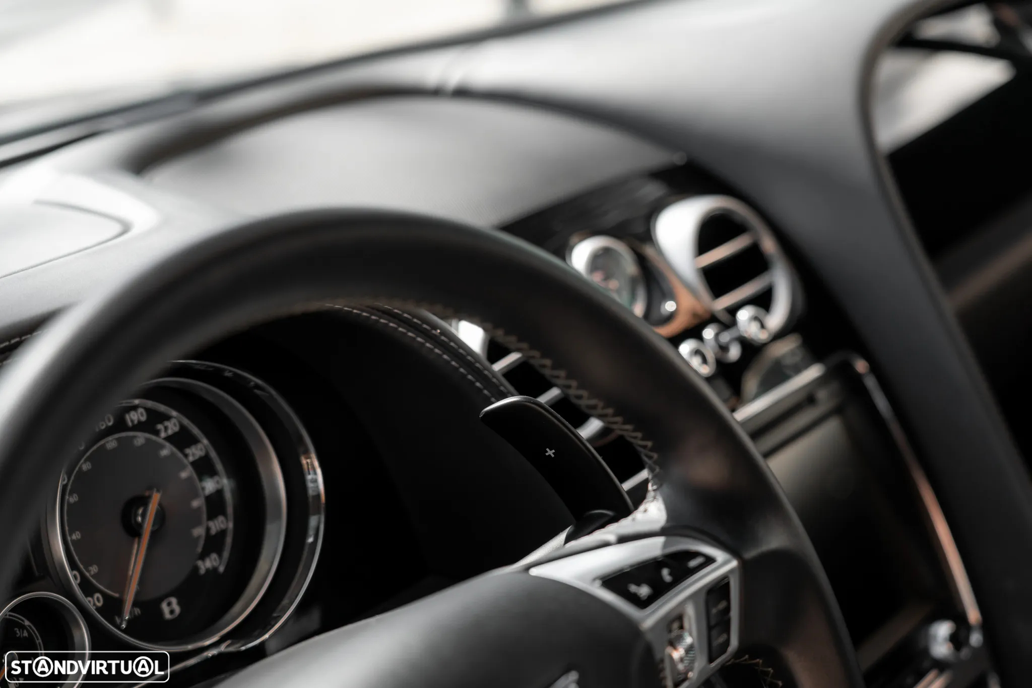 Bentley Continental GT V8 - 19