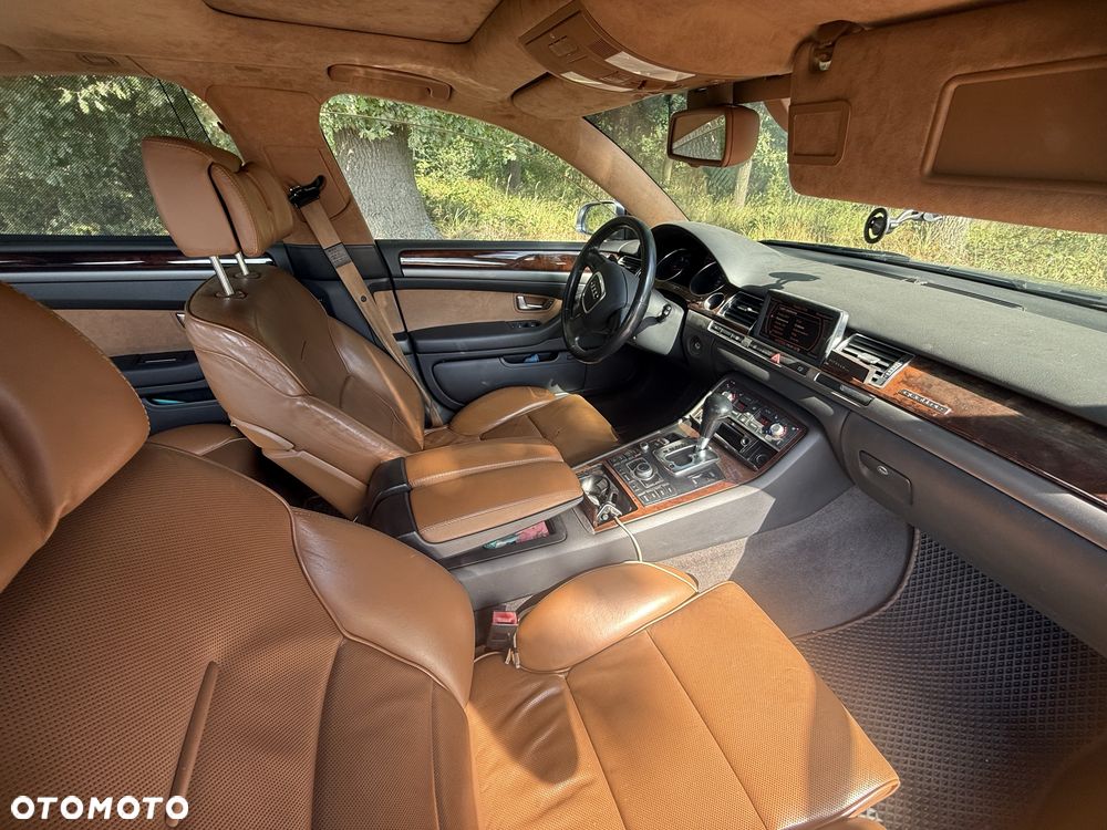 Audi A8 - 6