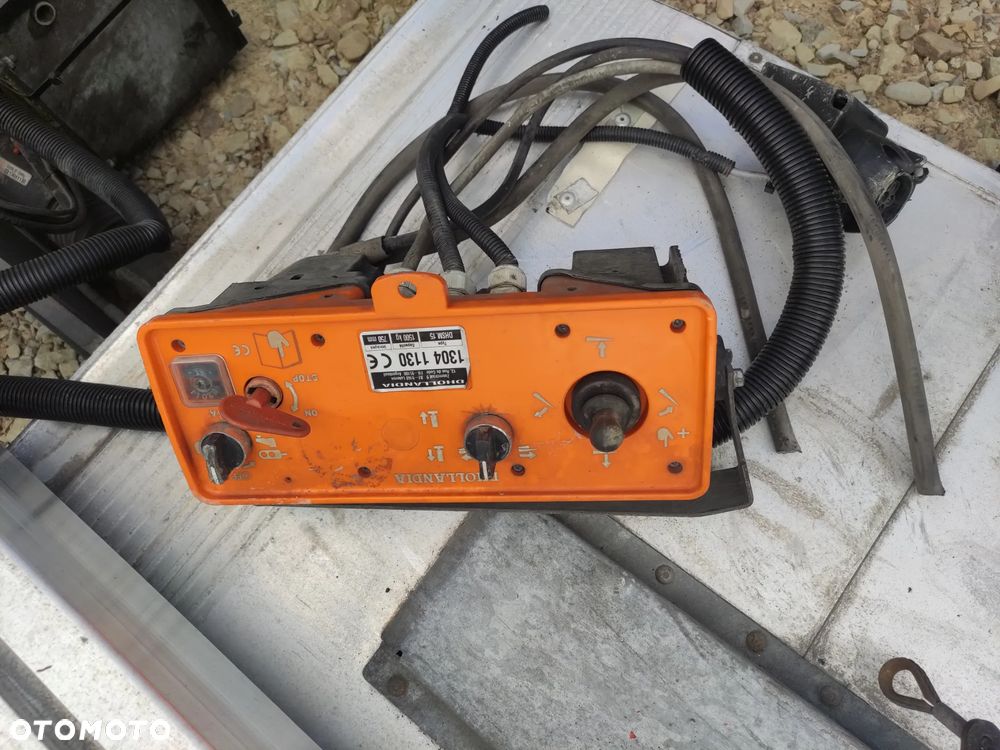 Winda załadowcza Dhollandia 24V 2013r. - 5