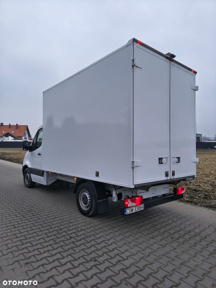Mercedes-Benz Sprinter - 5