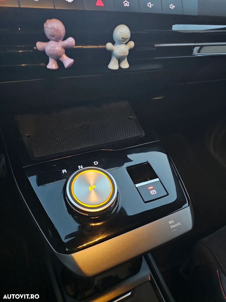 MG MG4 EV 64 kWh XPower - 17