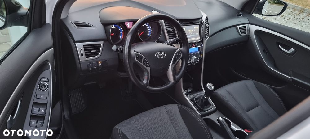 Hyundai i30 blue 1.6 GDI YES Gold - 15