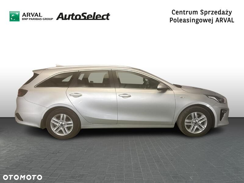 Kia Ceed - 8