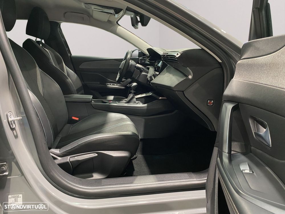 Peugeot 308 1.2 PureTech Allure - 16