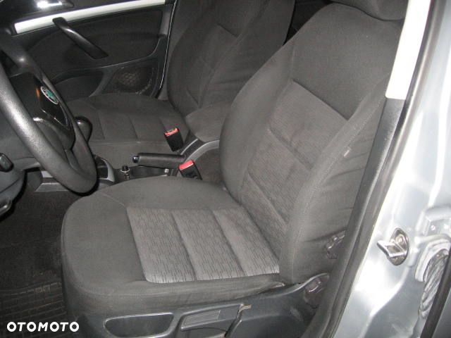 Skoda Octavia 1.6 Elegance - 17