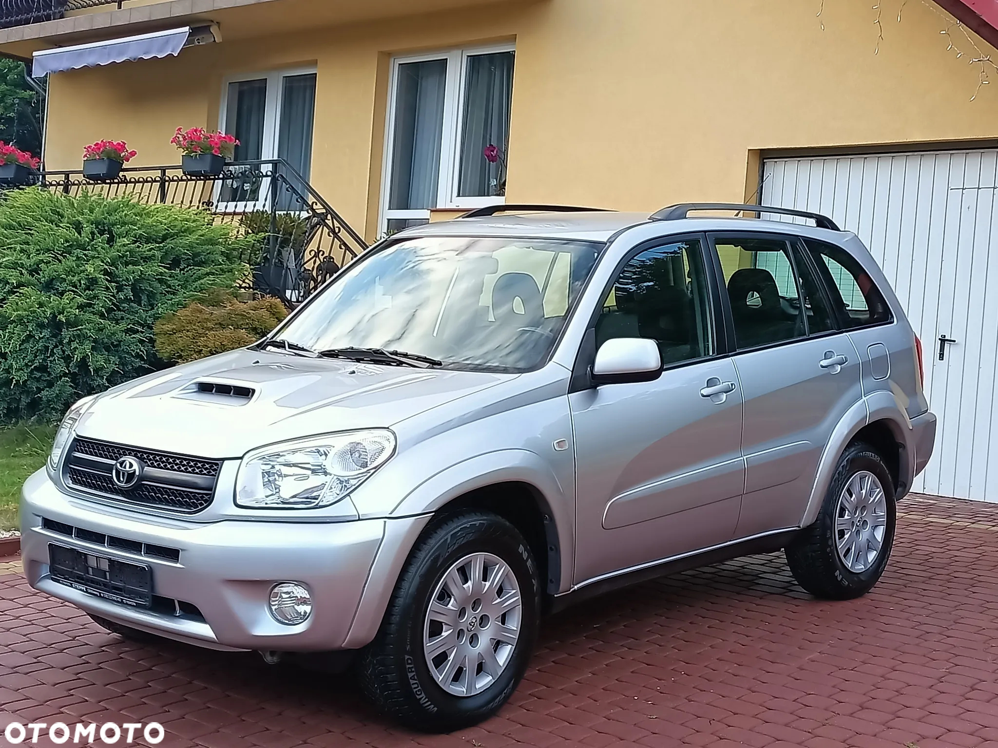 Toyota RAV4 D-4D 4x4 Sol - 3