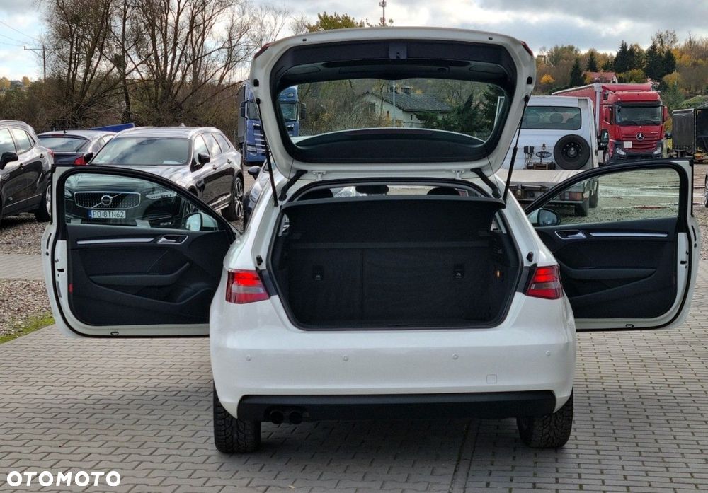 Audi A3 Sportback - 18