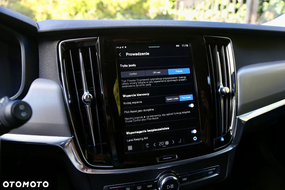 Volvo V90 Cross Country B4 D AWD Plus - 30
