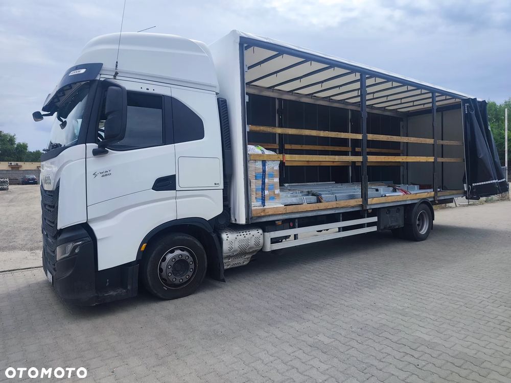 Iveco S-way - 6