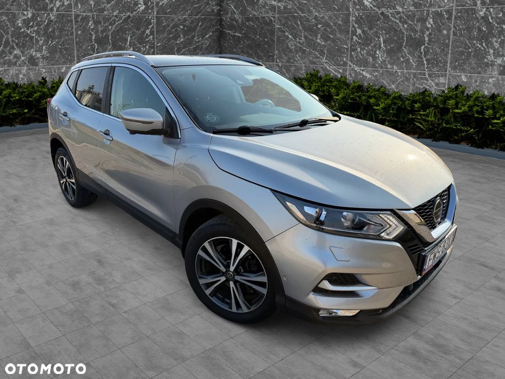 Nissan Qashqai 1.2 DIG-T Xtronic TEKNA - 2