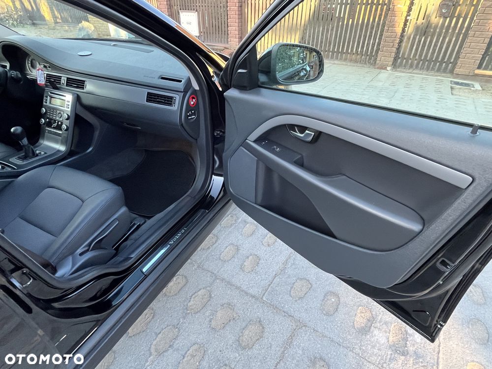 Volvo V70 2.0 - 15