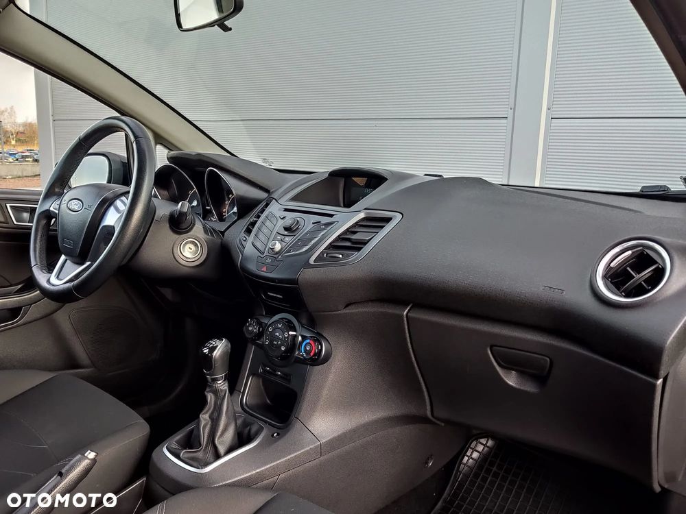 Ford Fiesta 1.4 Trend - 12