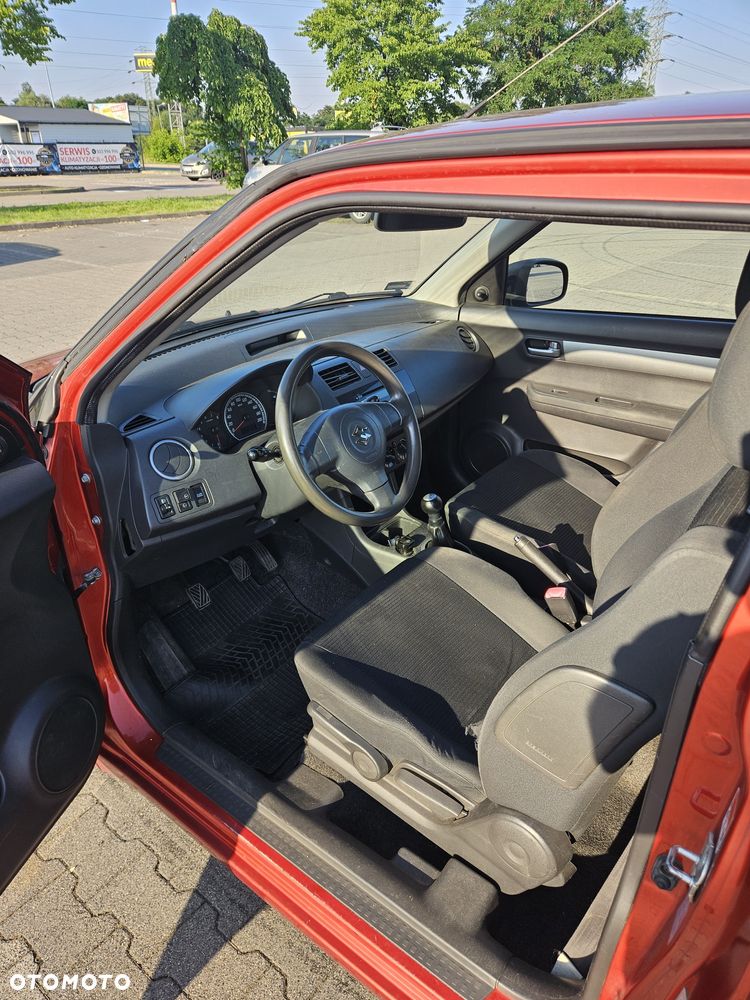 Suzuki Swift - 7