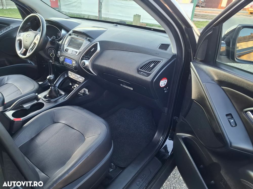 Hyundai ix35 2.0 CRDI 4WD Trend - 8