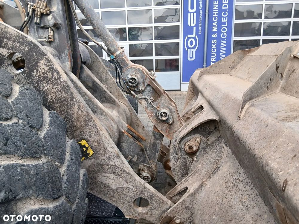 Volvo L180H ŁADOWARKA KOŁOWA - 23