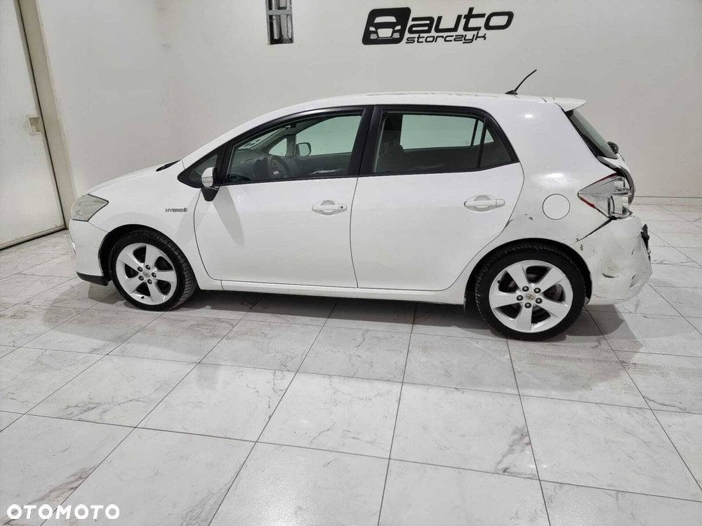 Toyota Auris - 11