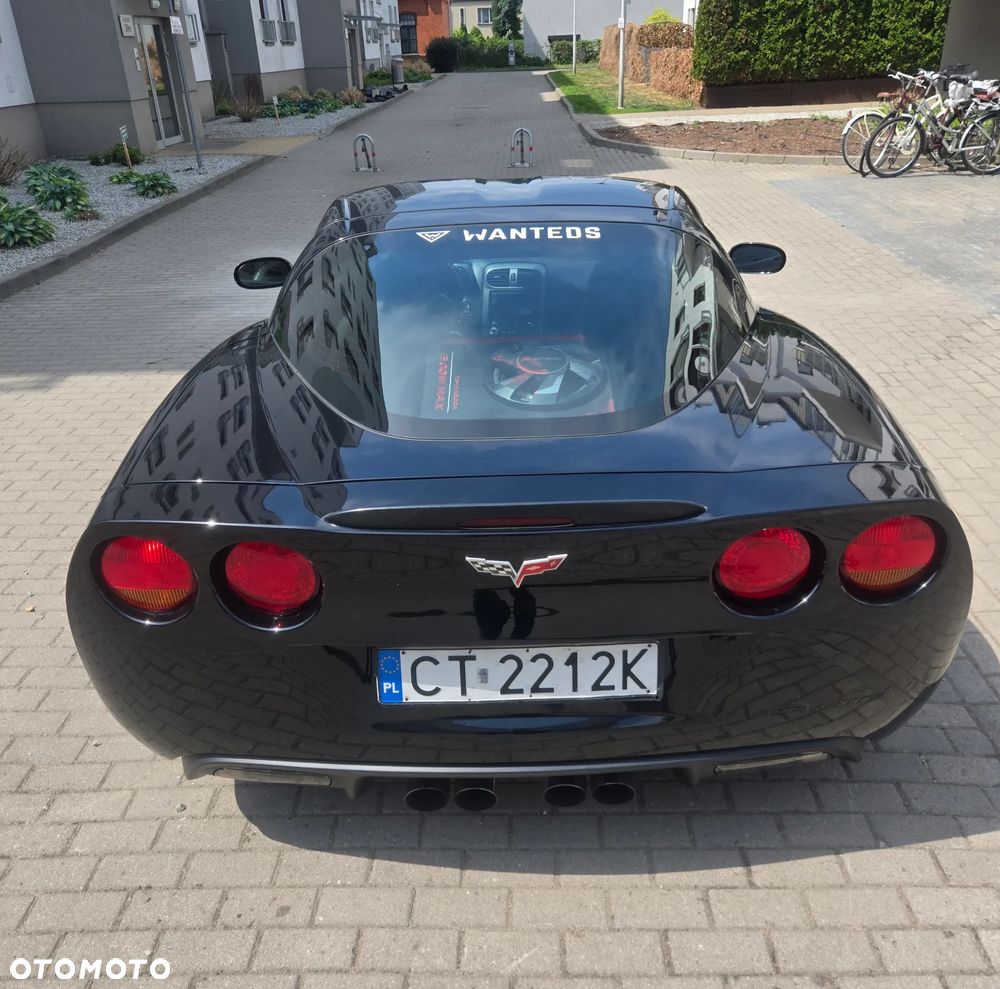 Chevrolet Corvette - 4