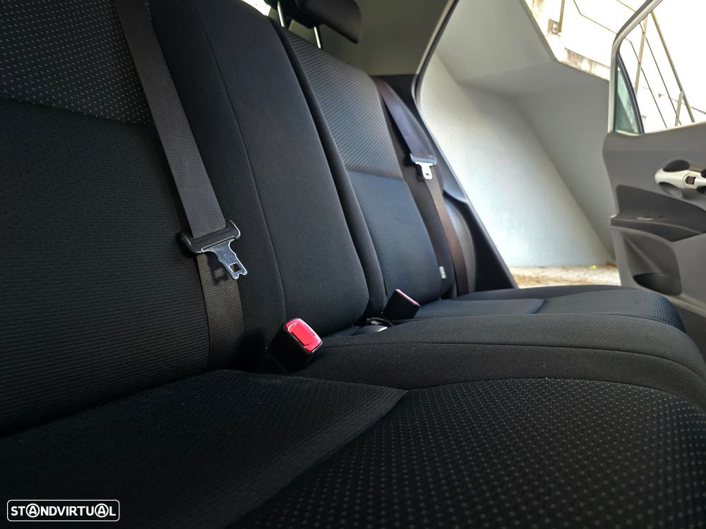 Toyota Auris 1.33 VVT-i Exclusive - 54