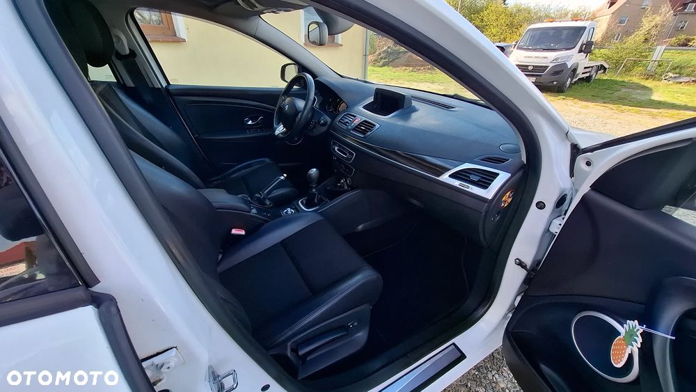 Renault Megane TCe 130 Night and Day - 28