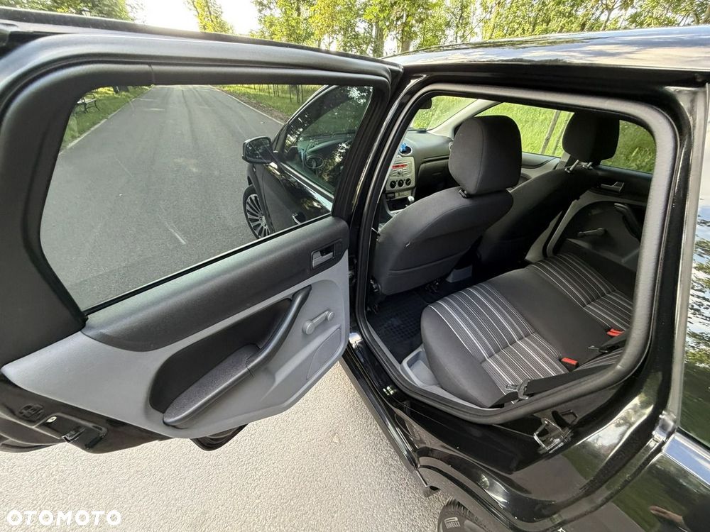 Ford Focus - 21