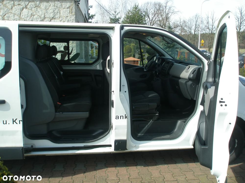 Mercedes-Benz Vito Renault Trafic - 23