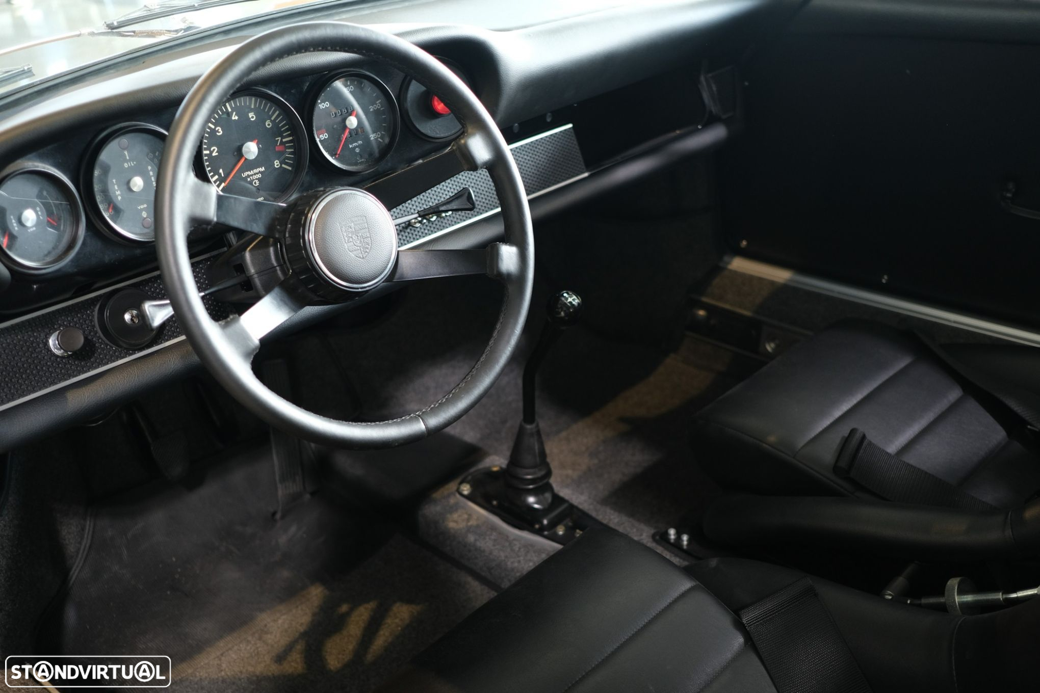 Porsche 911 Série F - 9