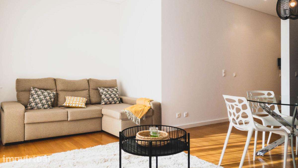 Apartamento com 1 quartos - localizado em Valbom Porto - Grande imagem: 4/9