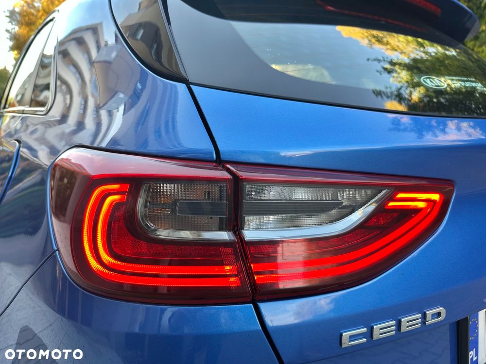 Kia Ceed - 35