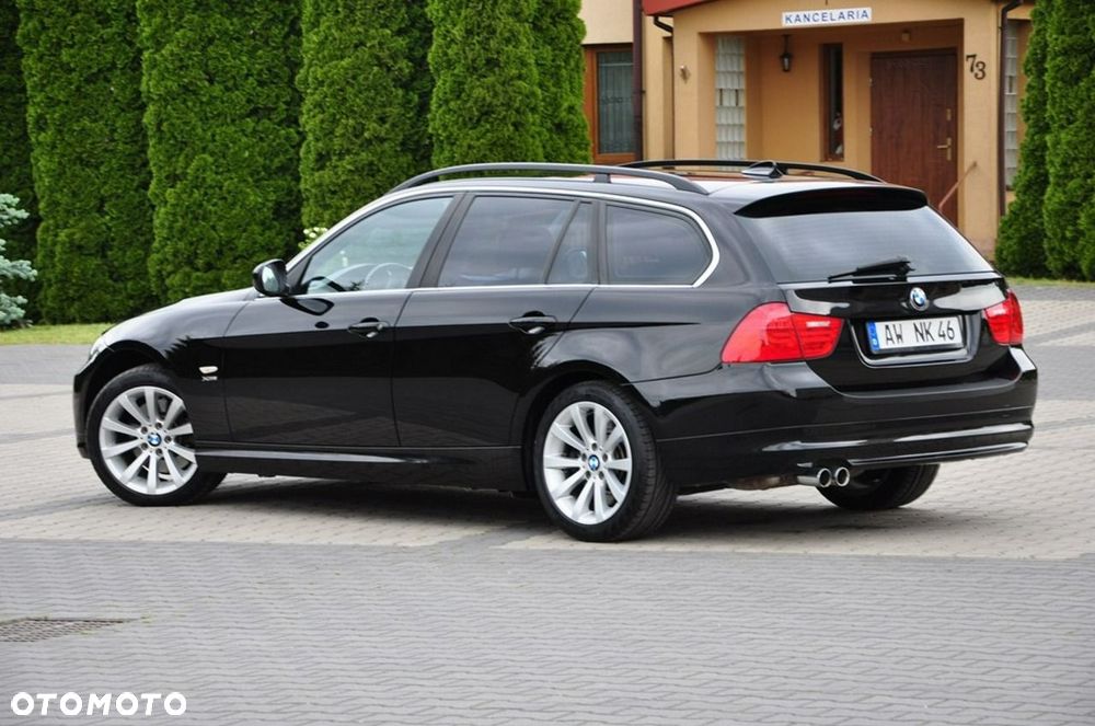 BMW Seria 3 325i Edition Exclusive - 14