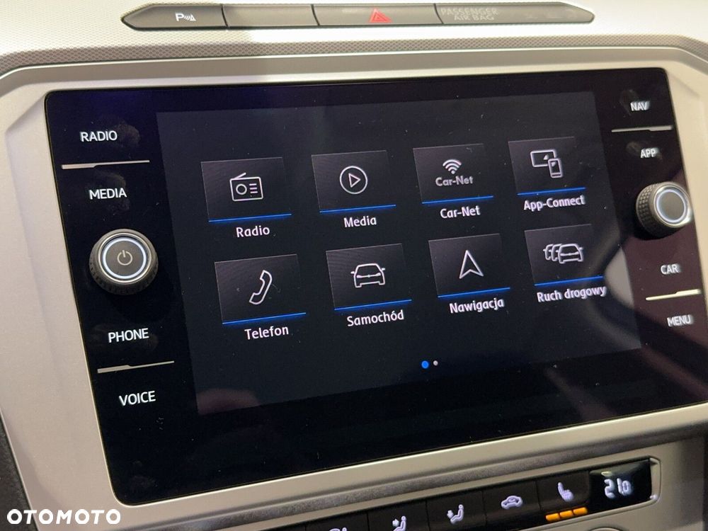 Volkswagen Passat 2.0 TDI SCR Comfortline - 29