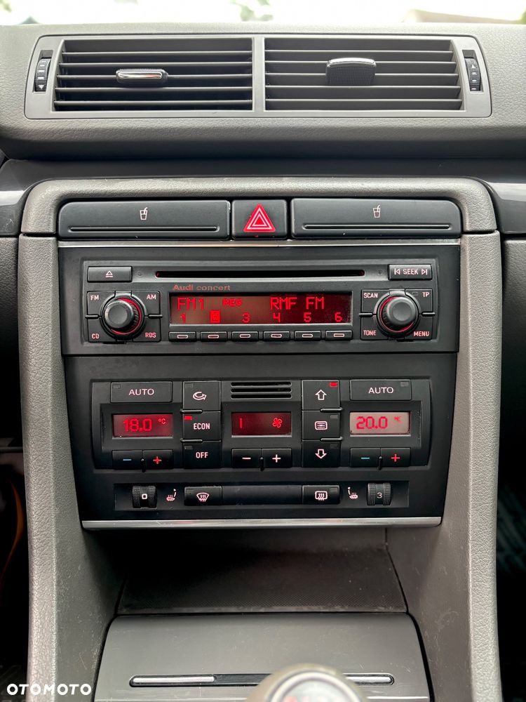 Audi A4 Avant 3.0 Quattro - 16