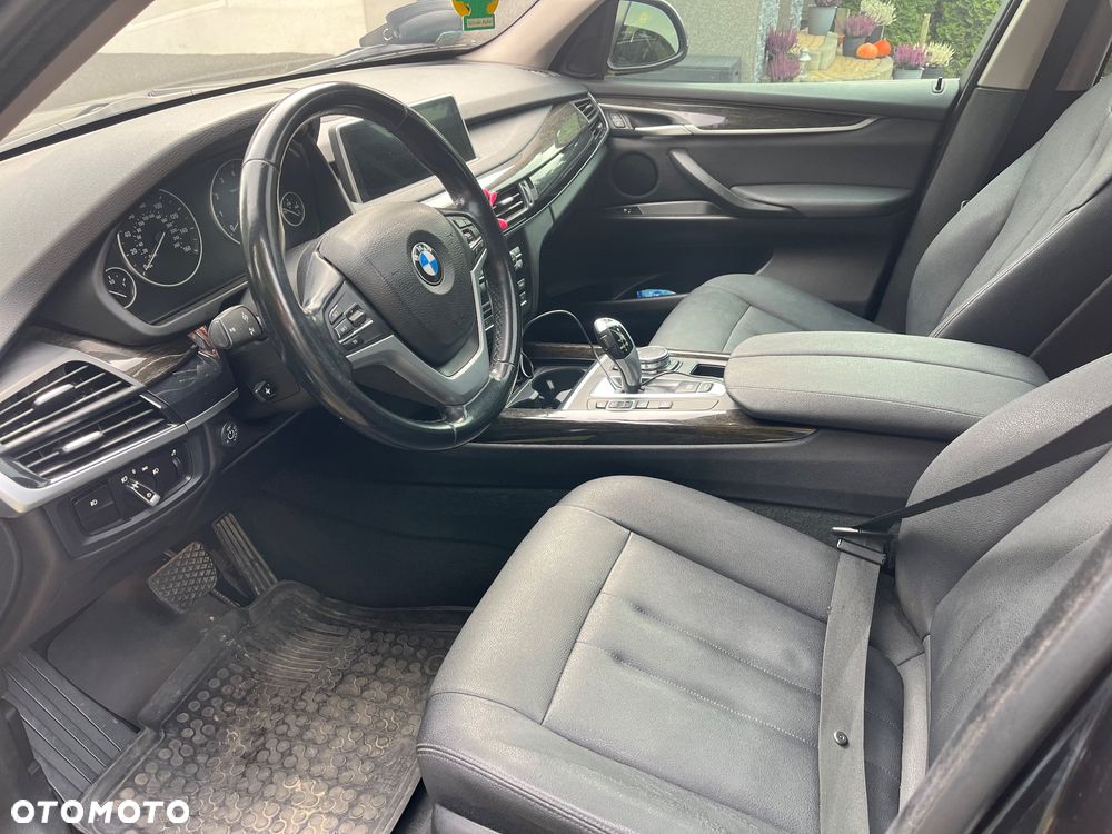 BMW X5 xDrive35i - 12