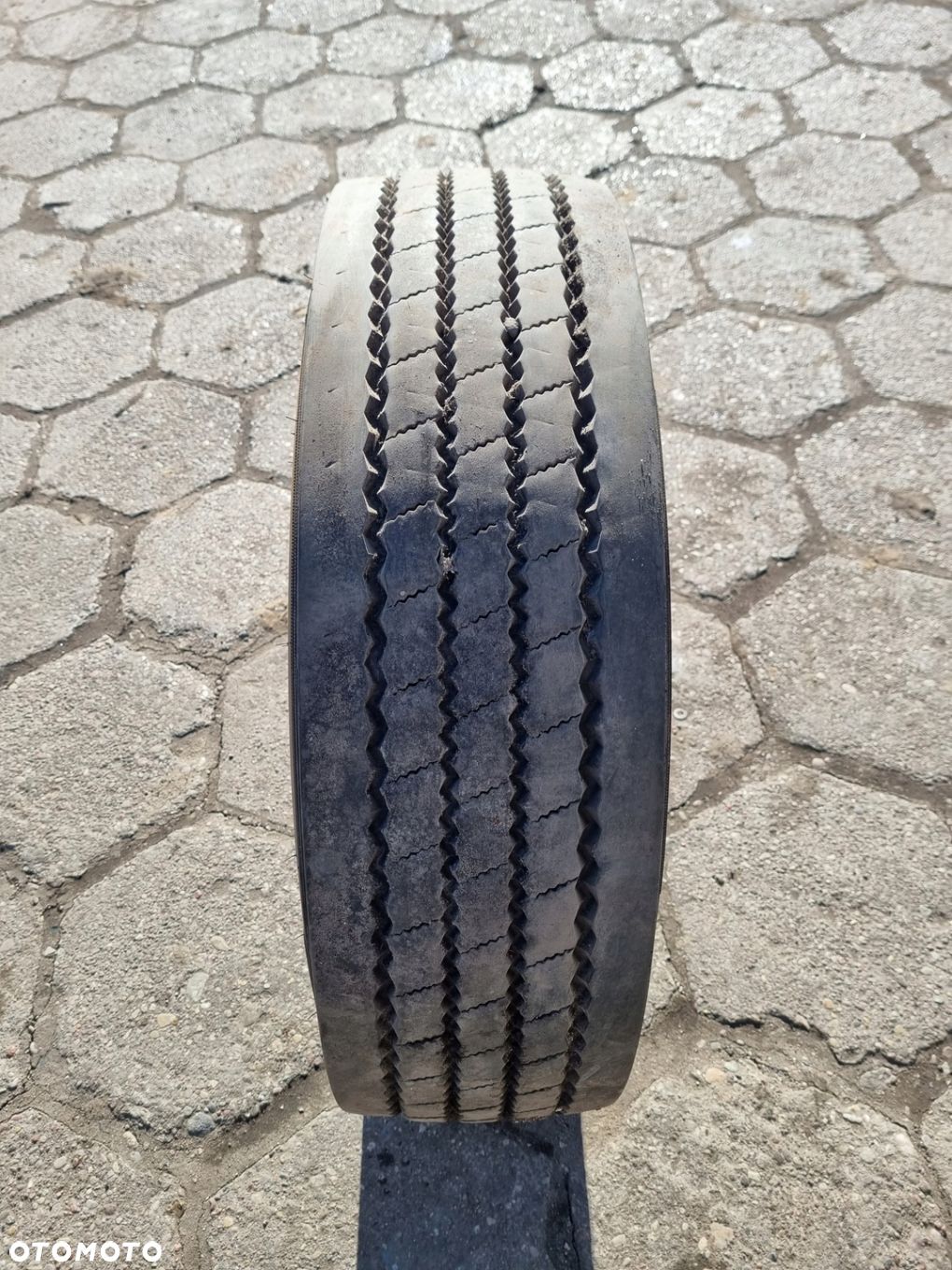 OPONA KOŁO BARUM 225 75 17,5 20R. 8mm - 1