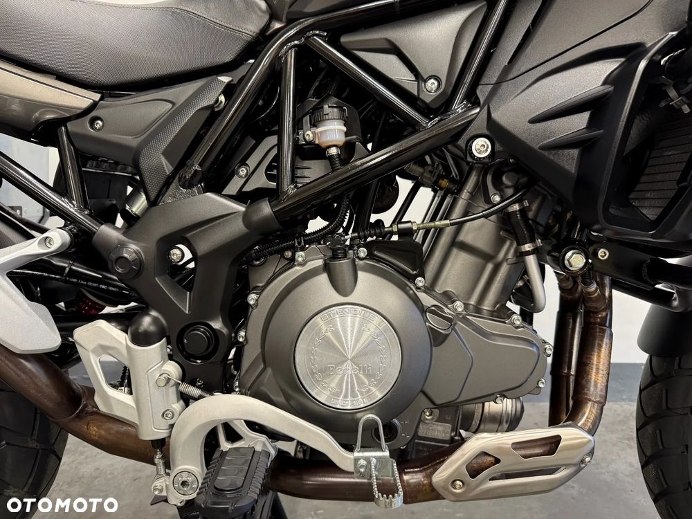 Benelli TRK 502X - 12