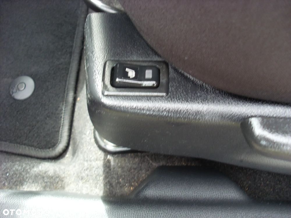 Mazda 2 1.3 Navi + - 10