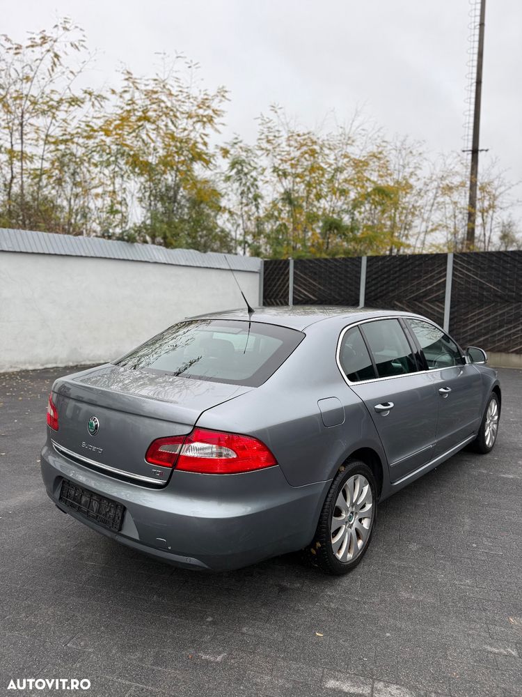 Skoda Superb 2.0 TDI Elegance - 3