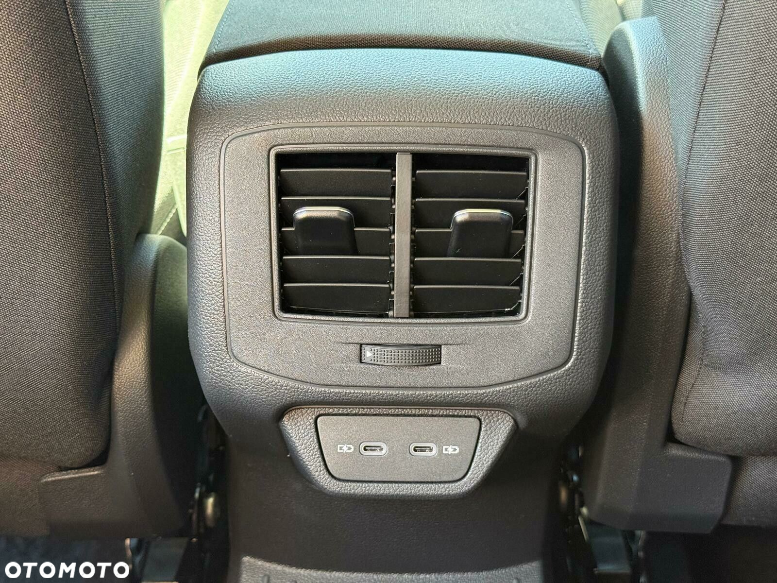 Volkswagen T-Roc 1.5 TSI Life Plus DSG - 30