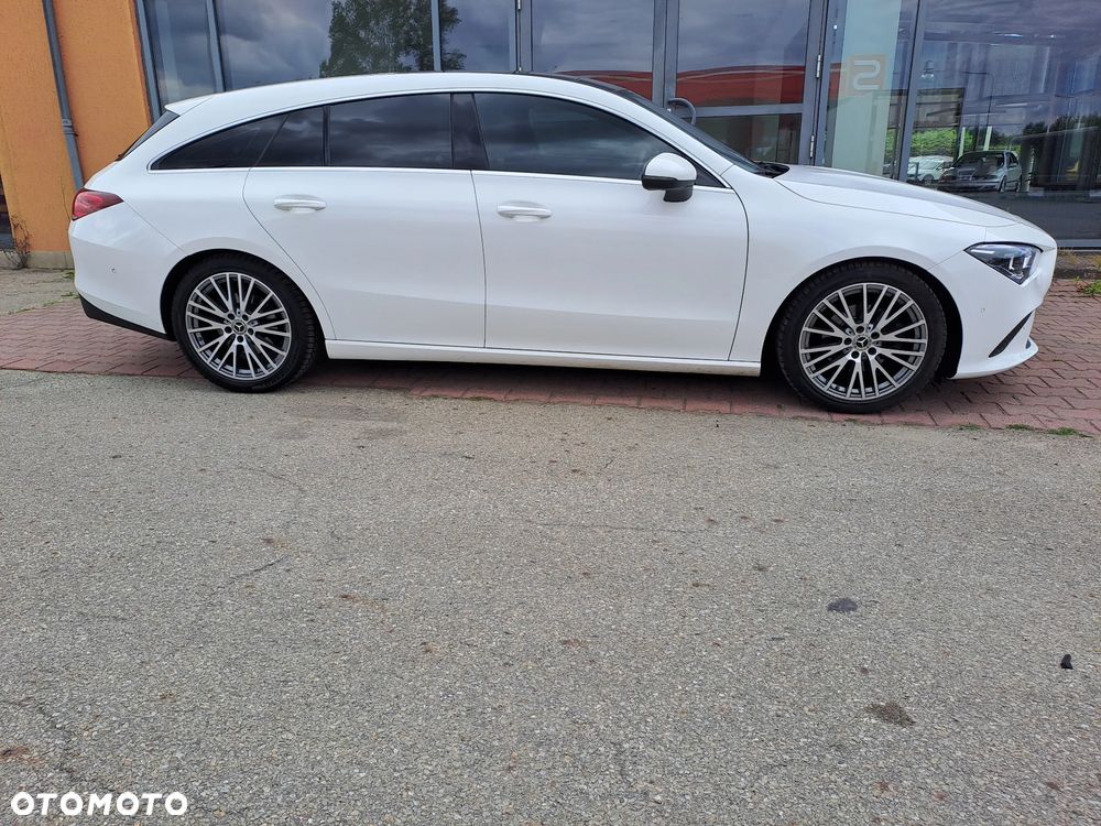 Mercedes-Benz CLA 180 Shooting Brake - 25