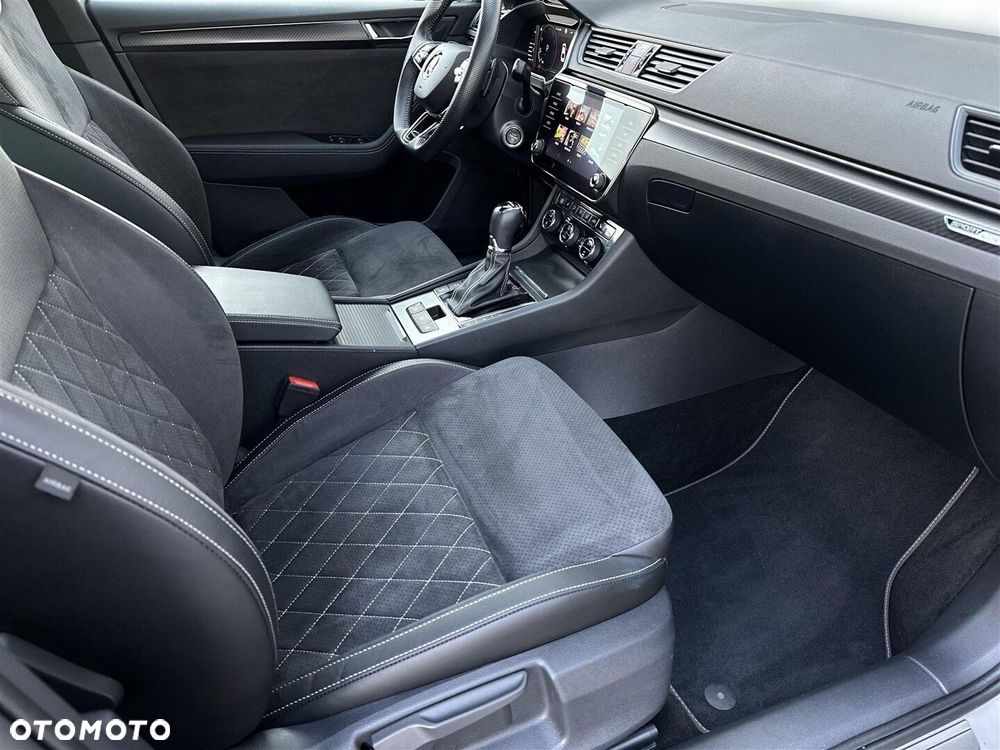 Skoda Superb 2.0 TSI Sportline DSG - 9