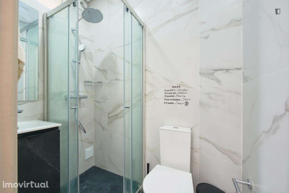 Quarto - localizado em Saldanha Lisbon - Grande imagem: 3/51