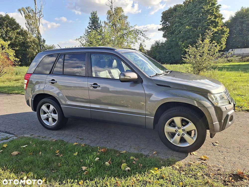Suzuki Grand Vitara 3.2 Automatik Comfort+ 20 Jahre - 1