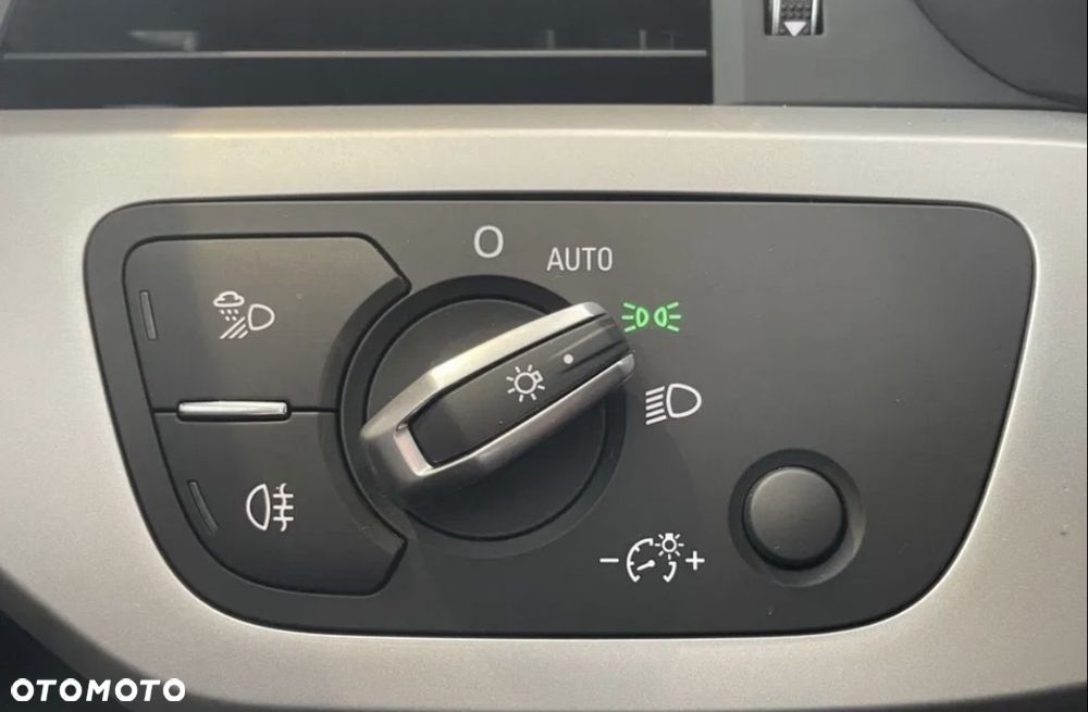 Audi A4 Limousine 35 TFSI S tronic - 6