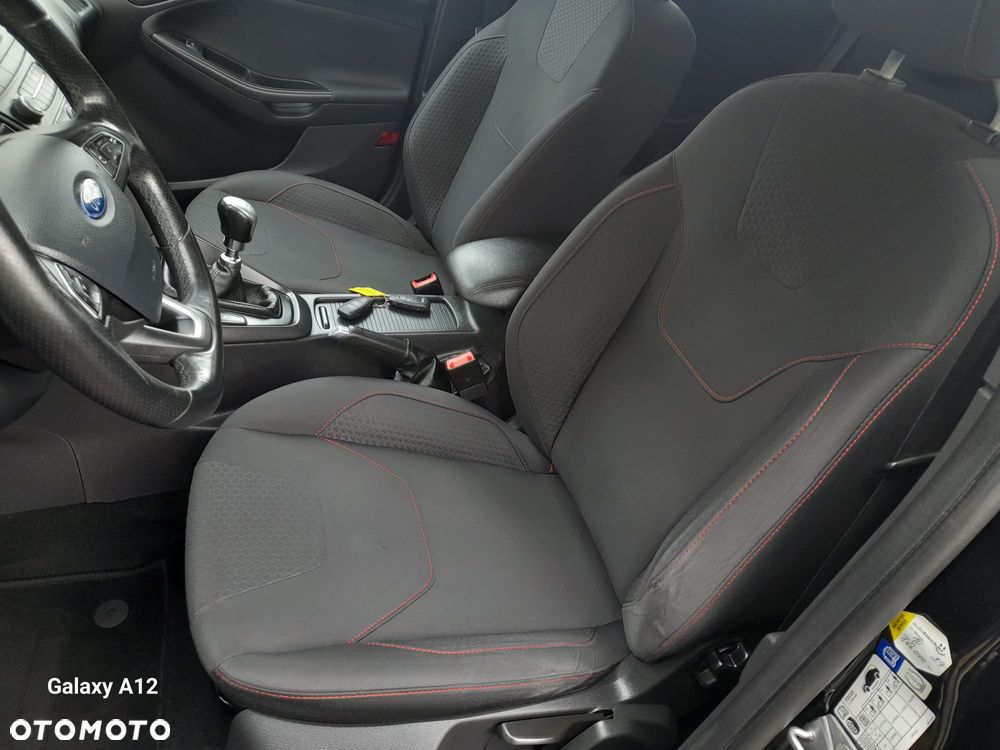 Ford Focus 1.0 EcoBoost ST-Line Black ASS - 17
