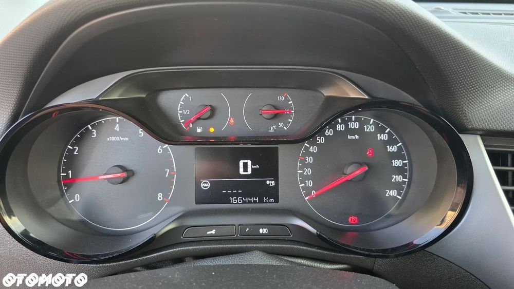 Opel Crossland X - 34