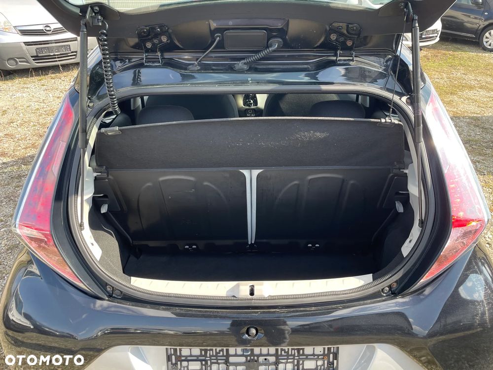 Toyota Aygo x-play - 5